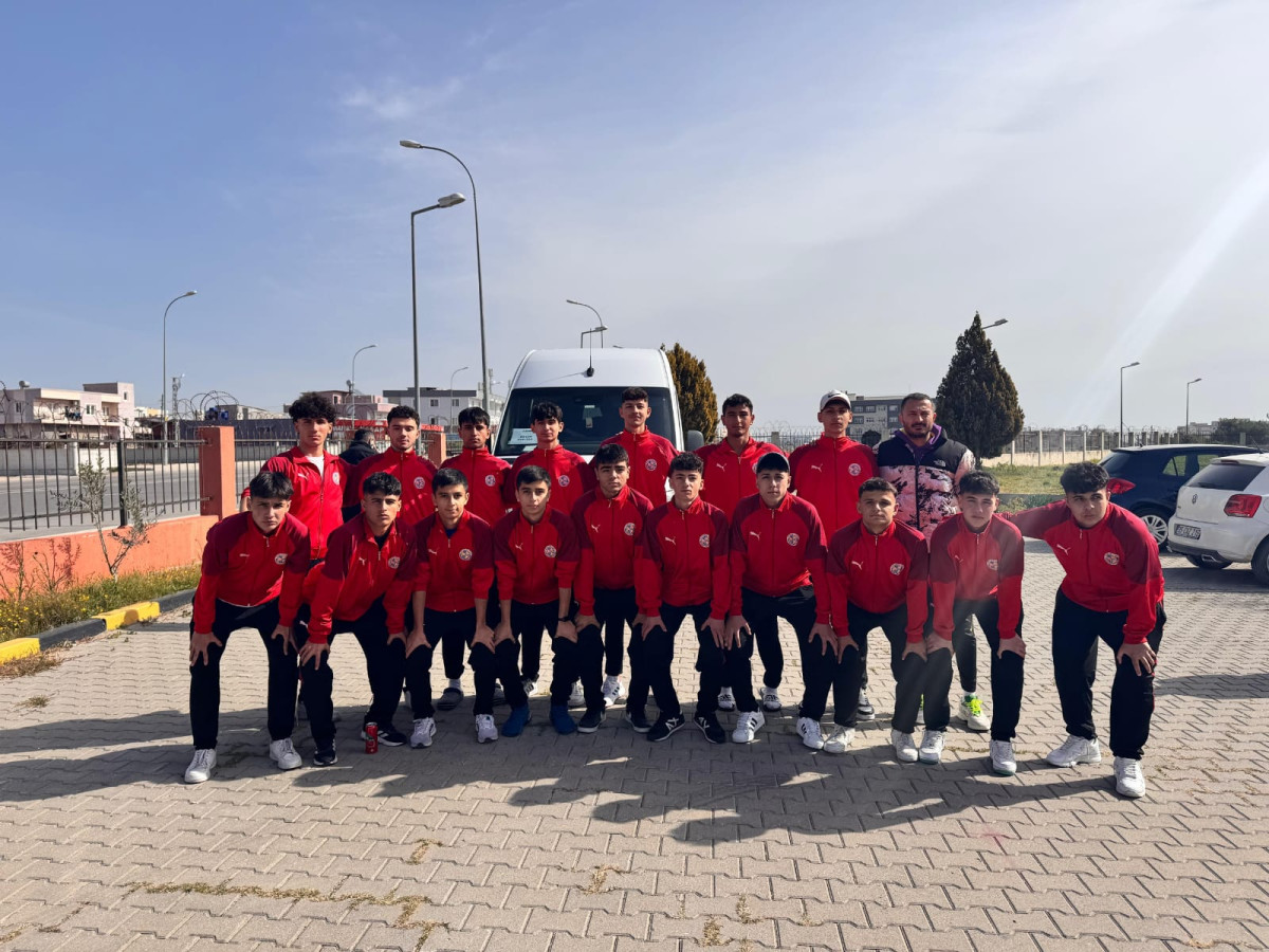 Sarıçam Spor Lisesi Adana'yı temsil edecek